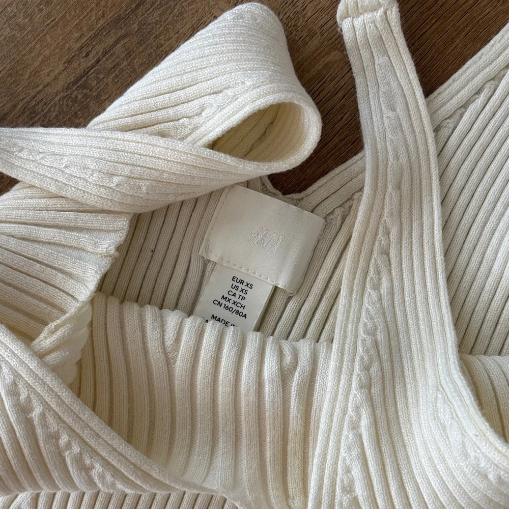 H&M bodycon cream dress - Picture 2 of 5